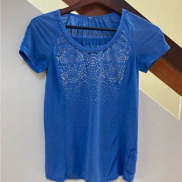 lululemon run: wild short sleeve size top size 4 heathered porcelaine blue - Picture 1 of 7